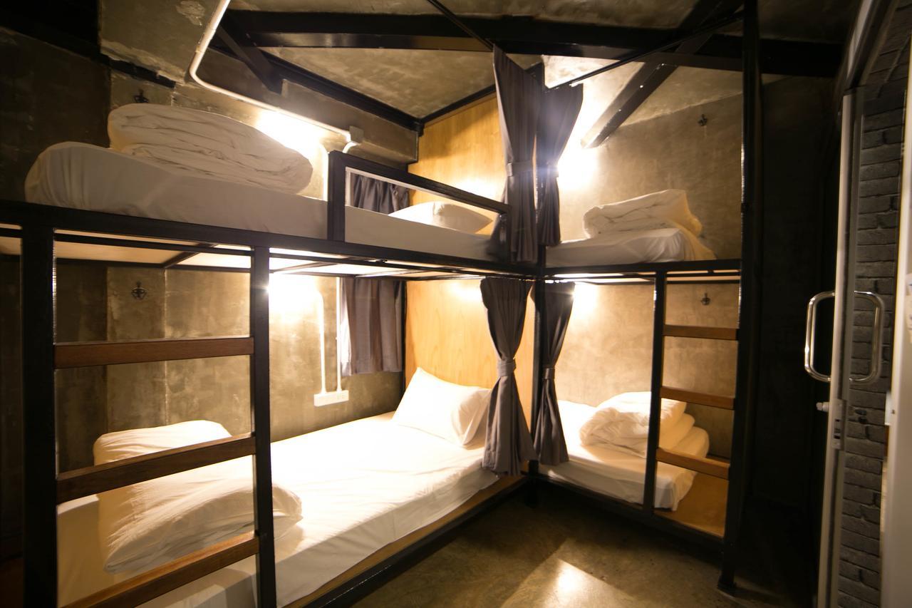 In My Bed Hostel Bangkok Exterior foto